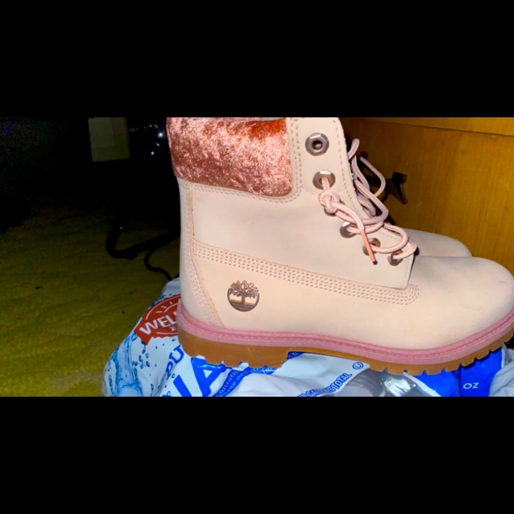 Brand new never been worn timberland boots